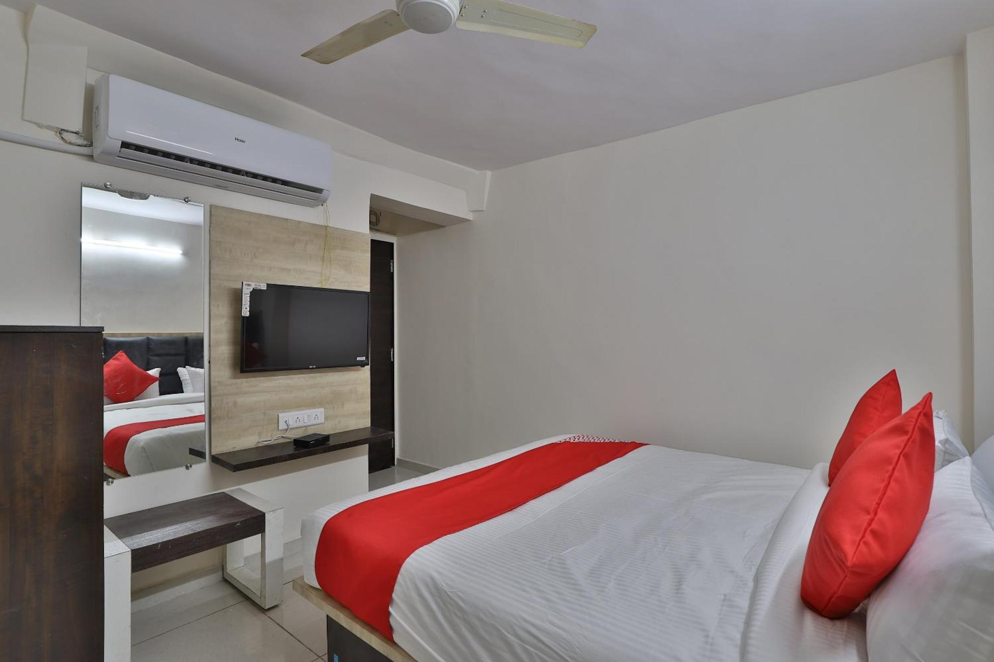 Hotel O Sunway Ahmedabad Exterior photo