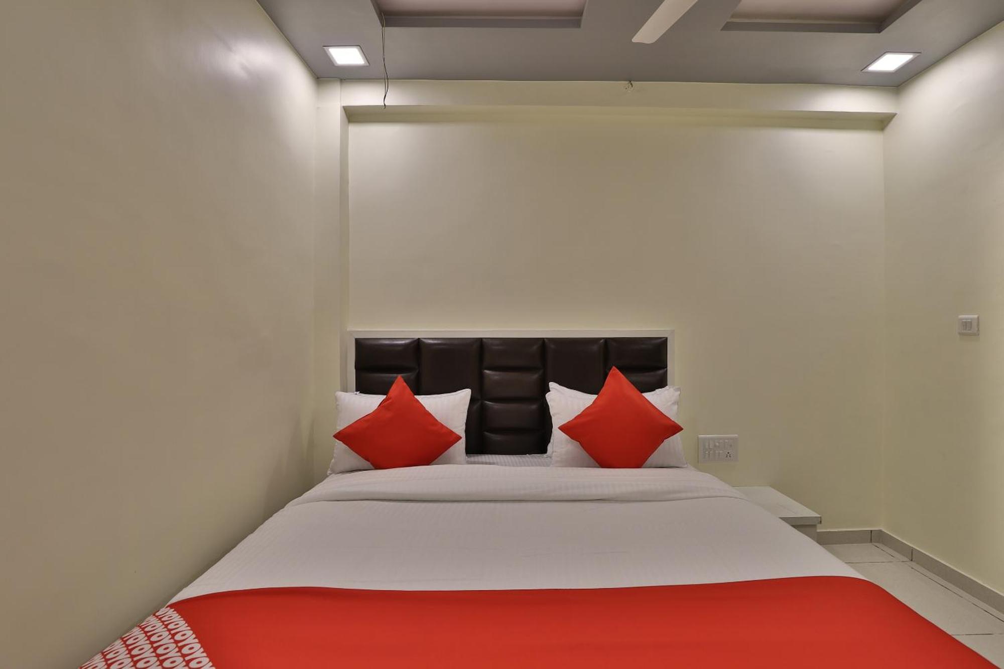 Hotel O Sunway Ahmedabad Exterior photo